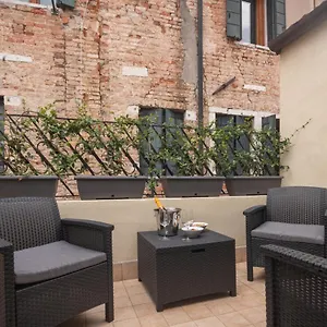 Apartment Sant'aponal Cozy With Balcony R&r Italy