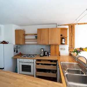 https://idylle-am-see-idyllisch-auf-der-insel-mit-balkon-und.com-bavaria.com